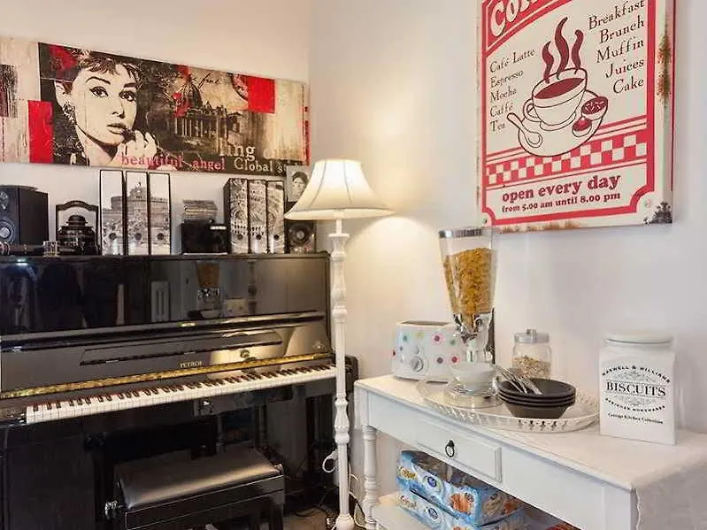 B&B Ai 2 Papi Rom Bed & Breakfast