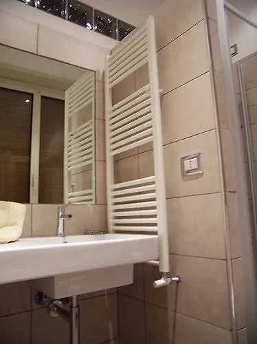 B&B Ai 2 Papi Rome Bed & Breakfast
